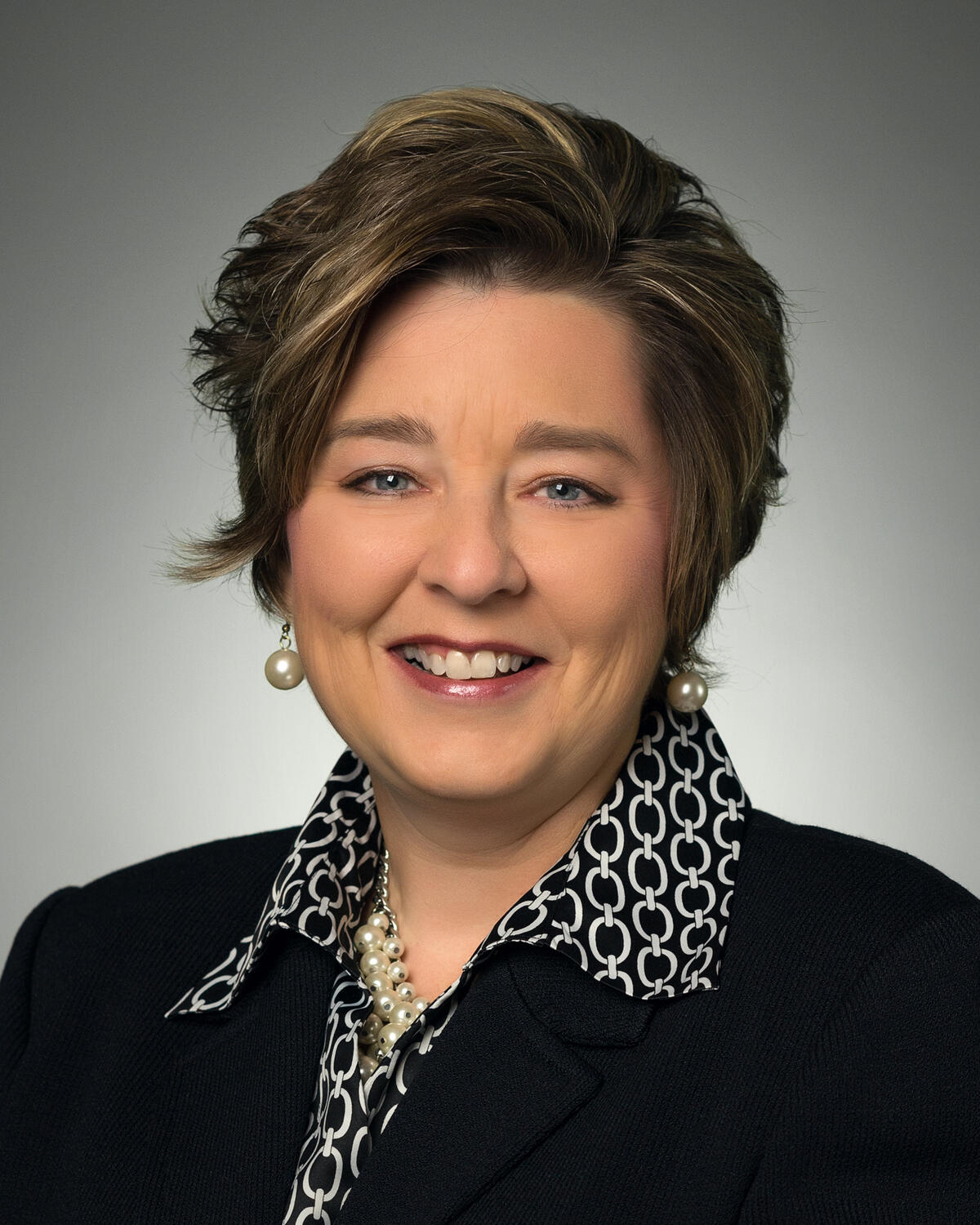 Headshot Image for Shari Hoffman